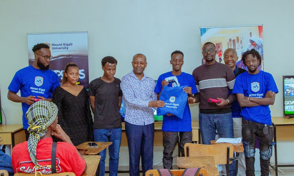 Mount Kigali University donates e-sports equipment to Dream Team