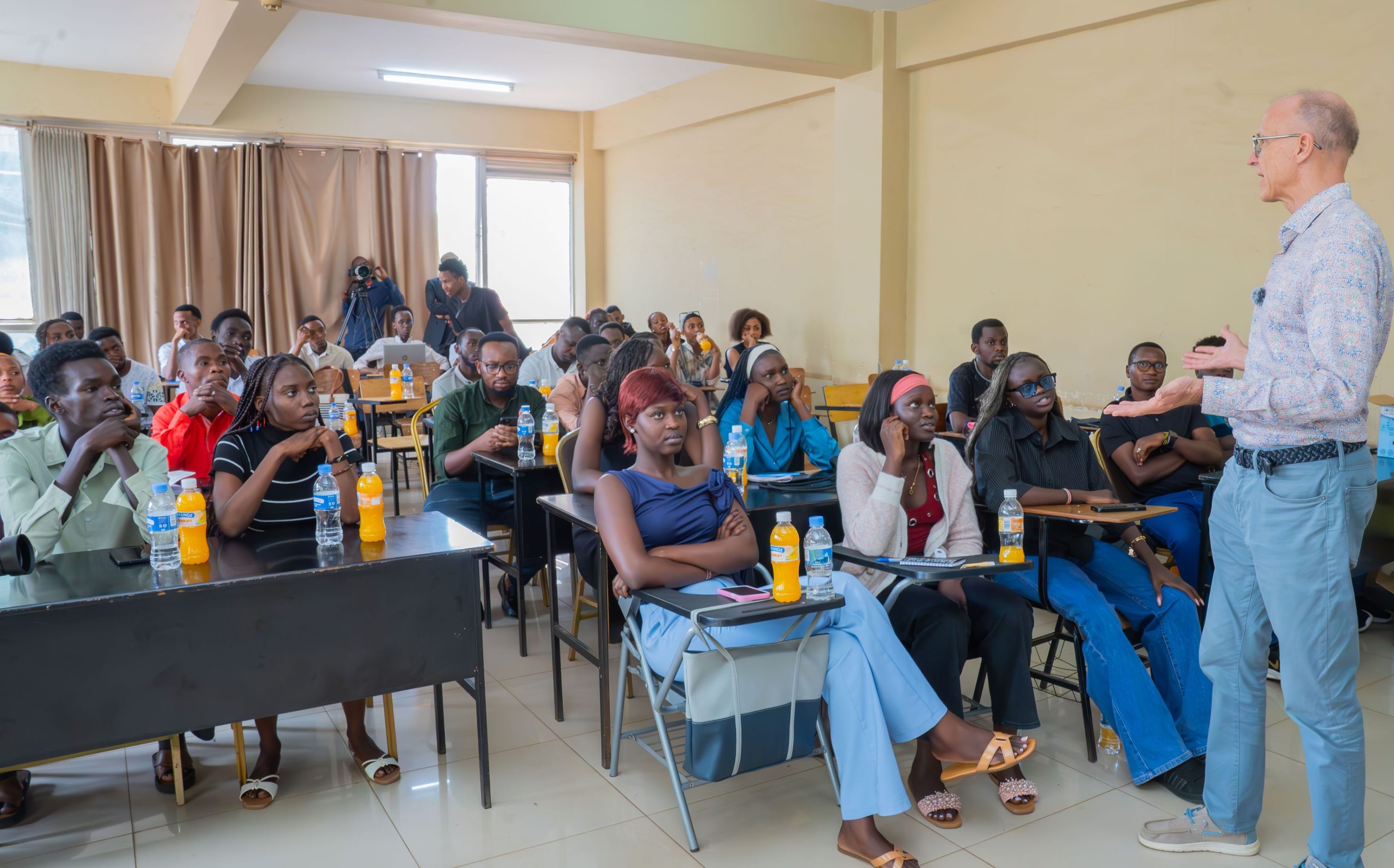 MKUR Students Explore Freedom of Expression and FIMI in the Digital Age